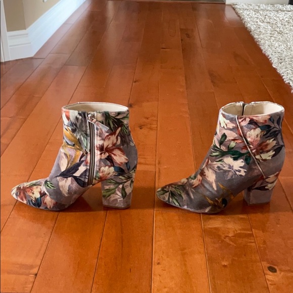 Nine West Savitra Velvet Taupe Booties - Picture 4 of 12